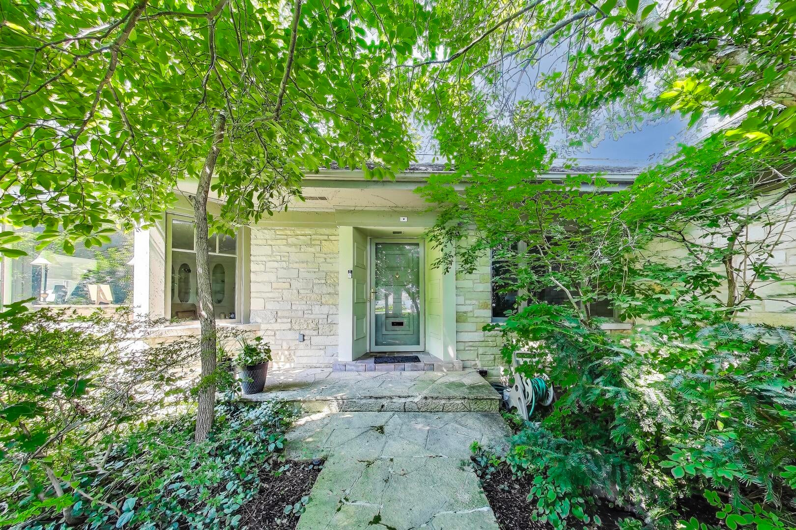 Photo of Listing #12470735