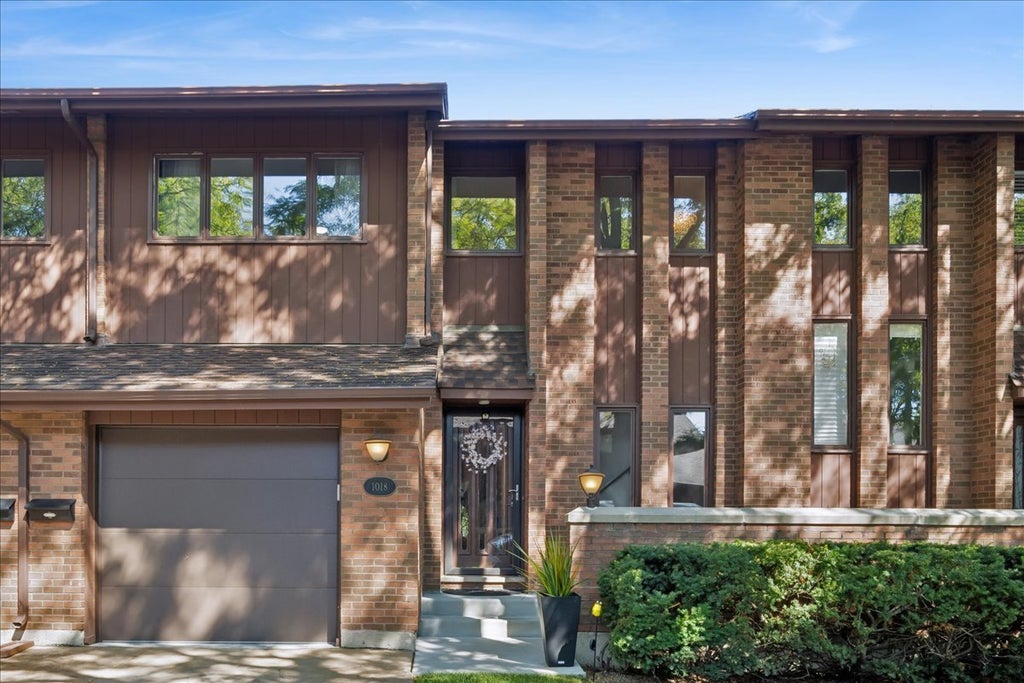 1018 Rene Court, Park Ridge