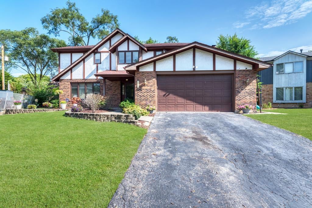 2712 Debra Lane, Homewood