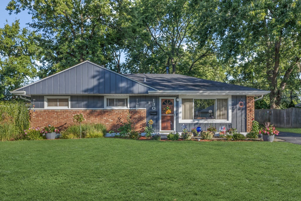 130 Shabbona Drive, Park Forest