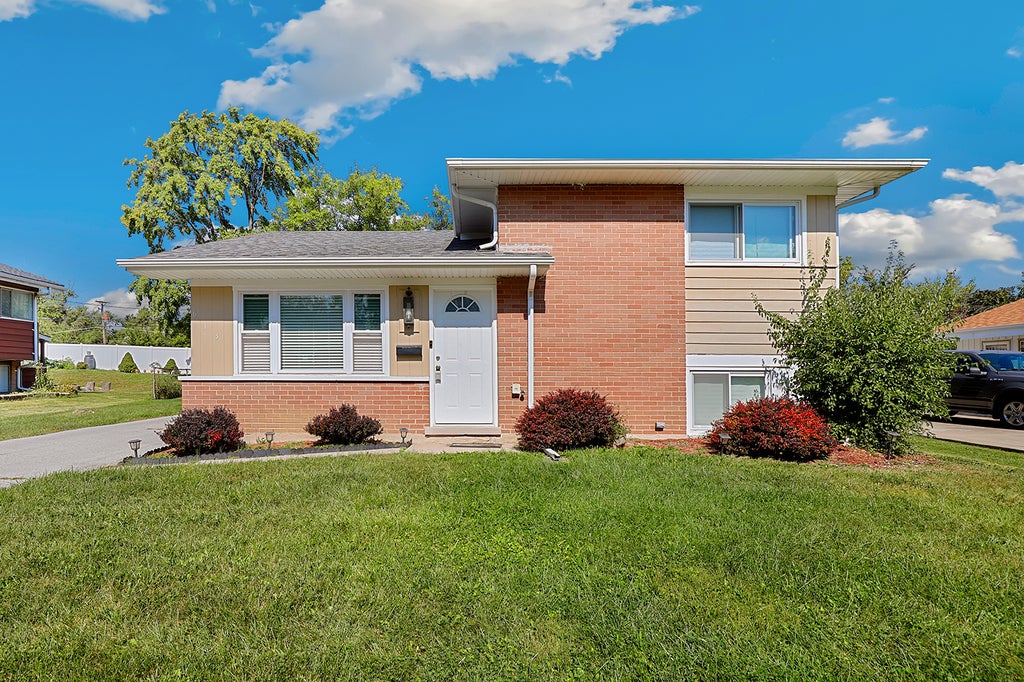 613 Saratoga Drive, Chicago Heights