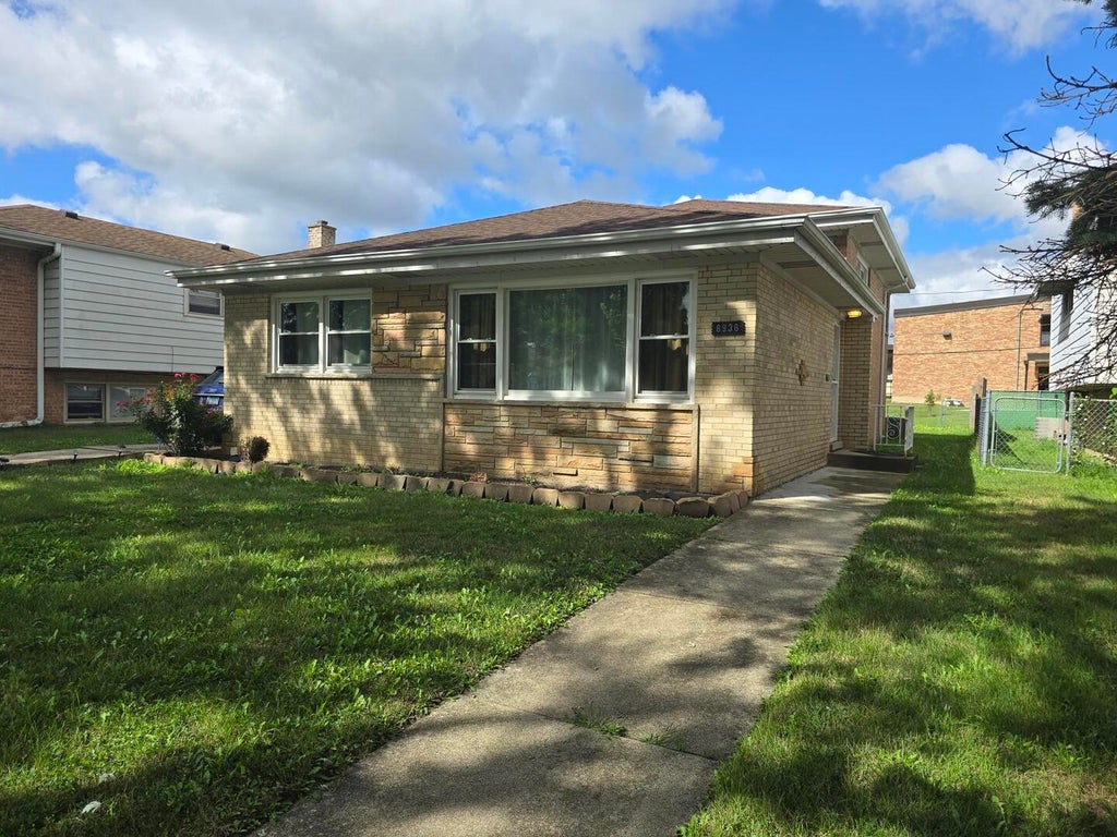 8936 Ozark Avenue, Morton Grove