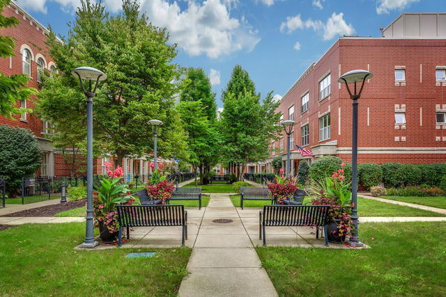 4646 North Greenview Avenue 25, Chicago, 60640