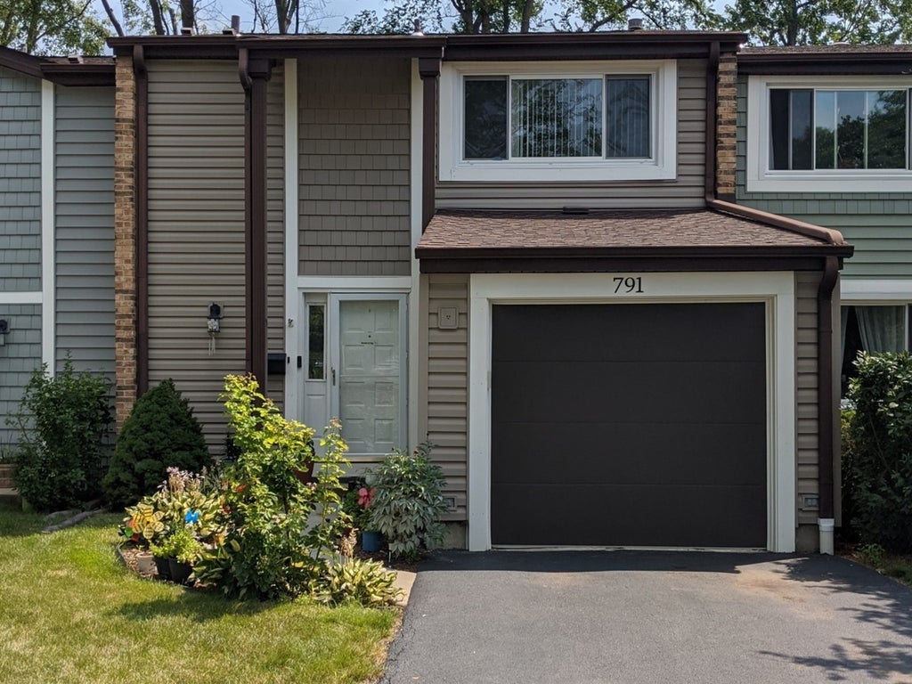 791 Lakeside Circle Drive, Wheeling, 60090