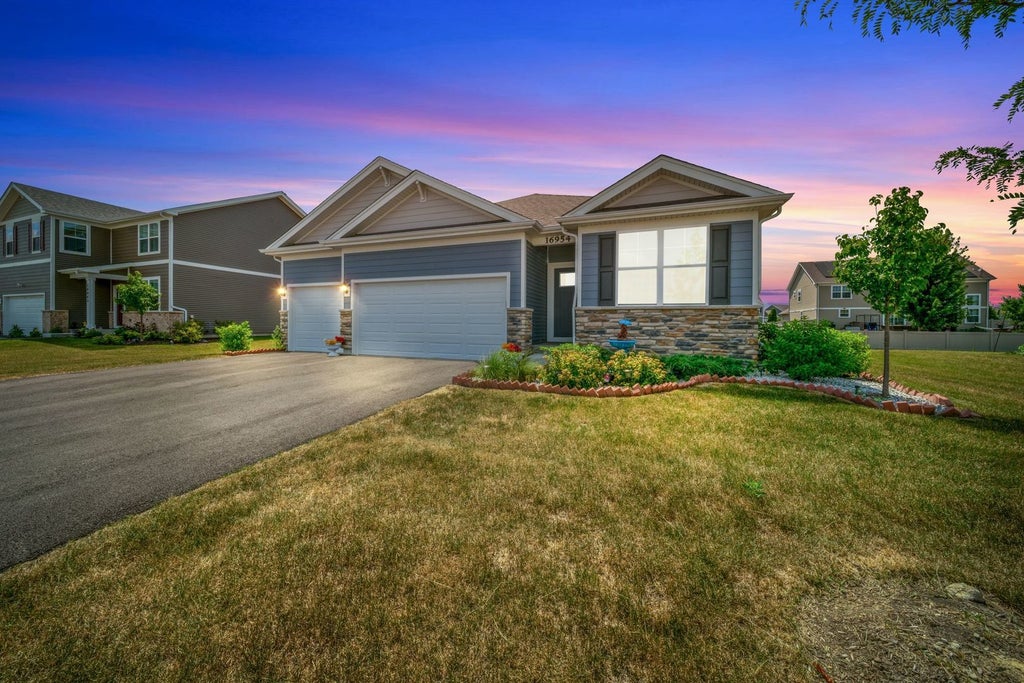 16954 South Lucas Drive, Plainfield