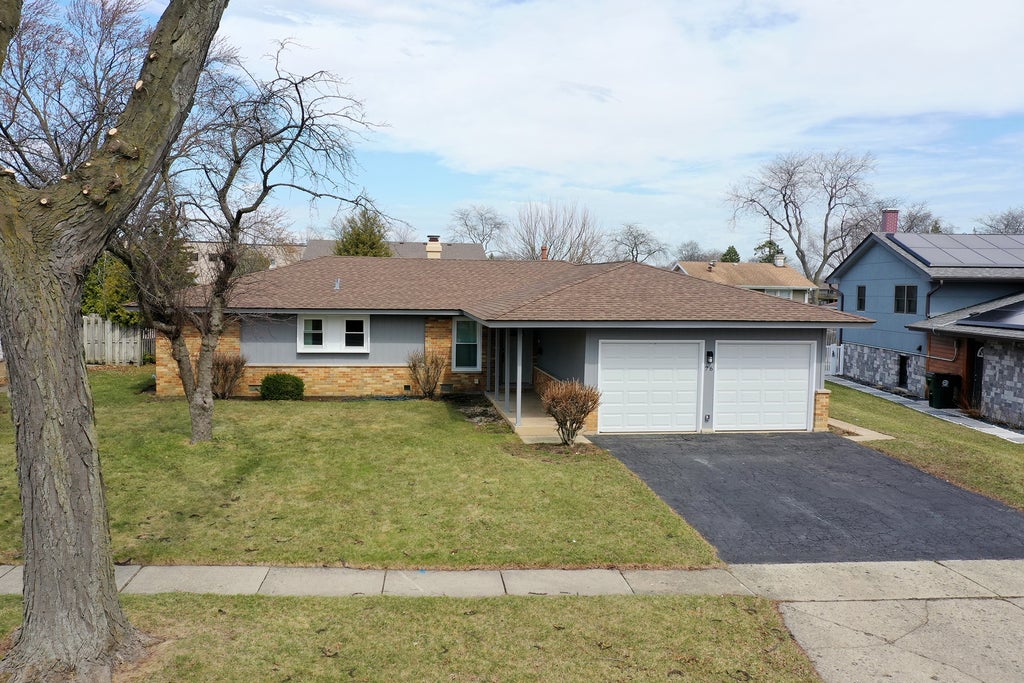 76 Grange Road, Elk Grove Village