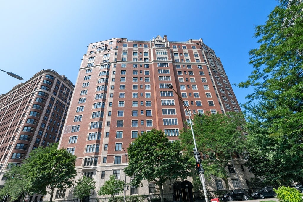 3800 North Lake Shore Drive 12a, Chicago