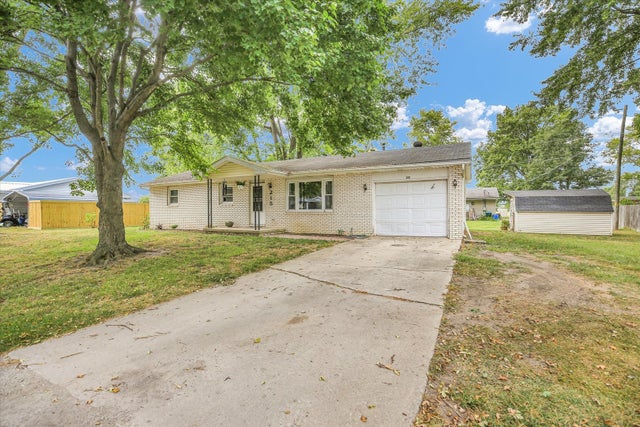 215 North Kansas Street, Atwood