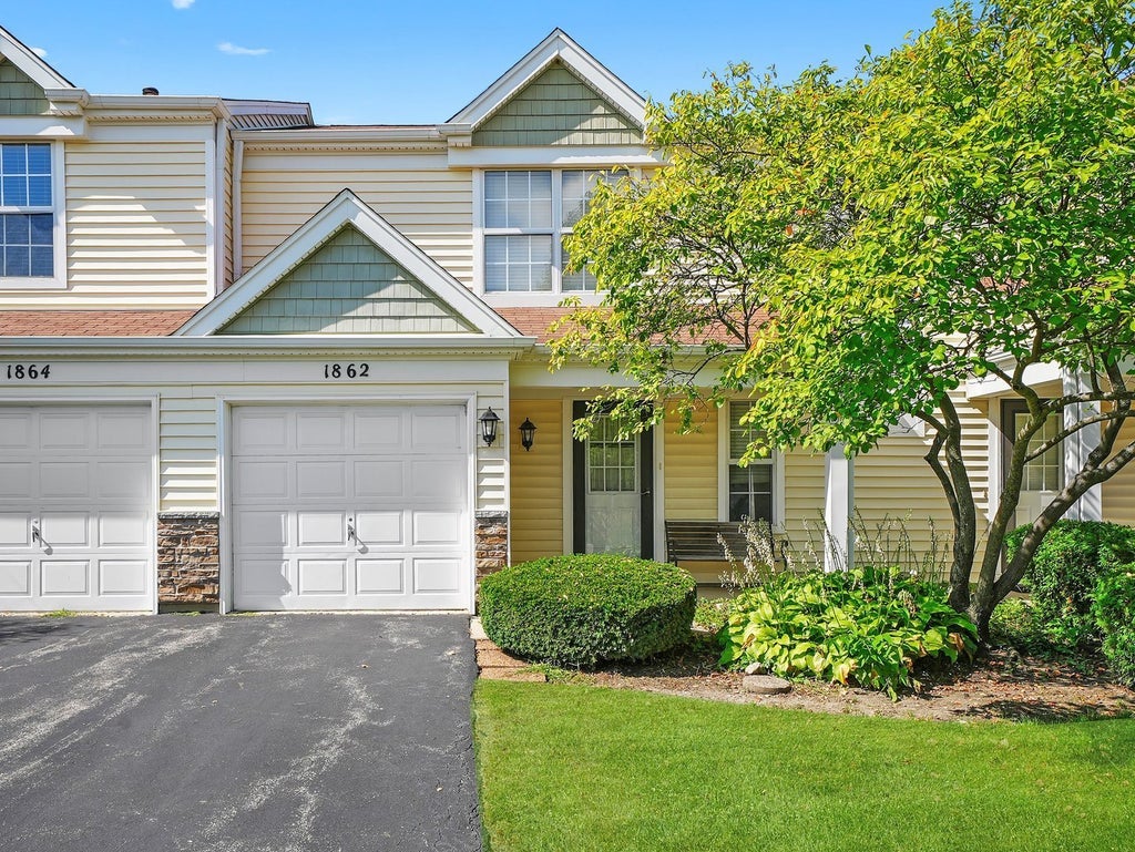 1862 Pebble Beach Circle, Elgin