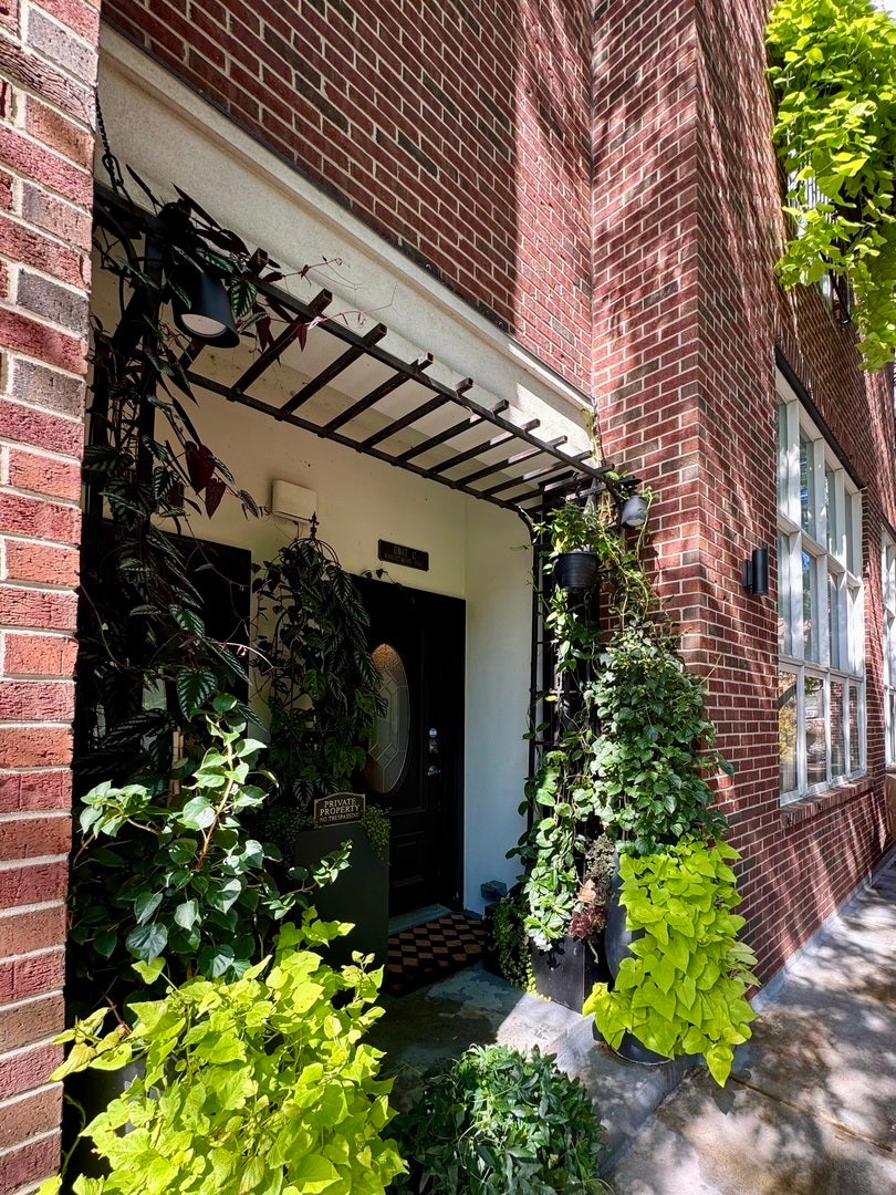 747 West Wrightwood Avenue C, Chicago