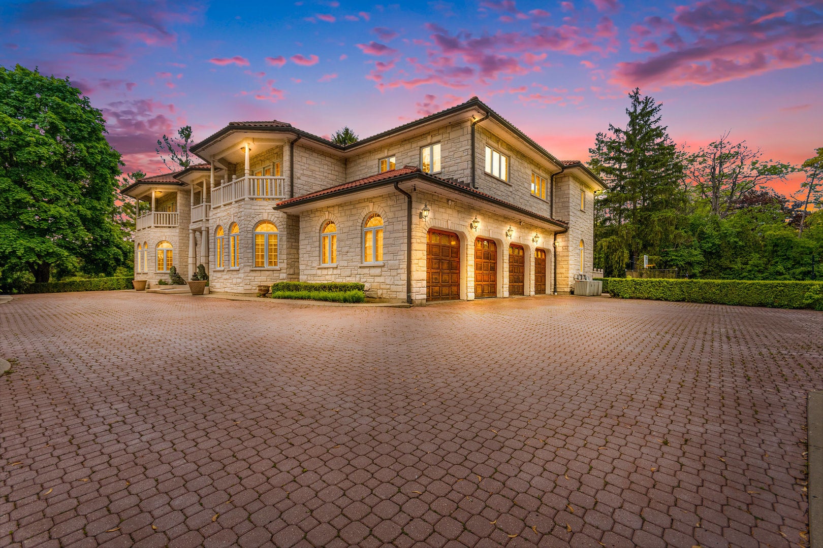 Photo of Listing #12483717