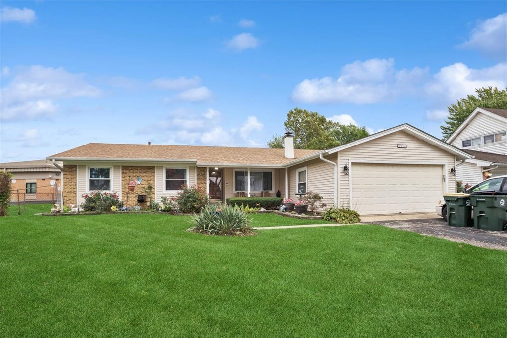 1237 Dover Lane, Elk Grove Village
