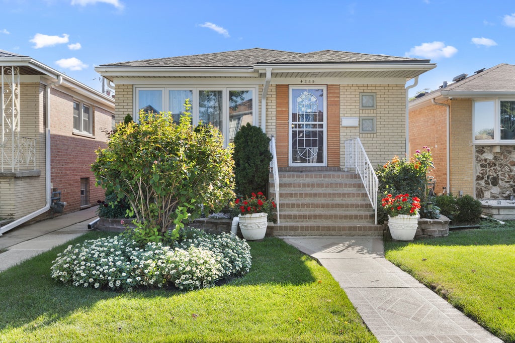 4339 North Newland Avenue, Harwood Heights