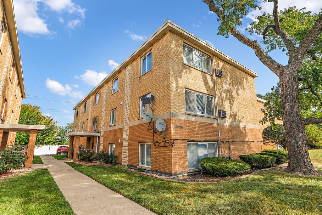 5584 South Archer Avenue 3c, Chicago