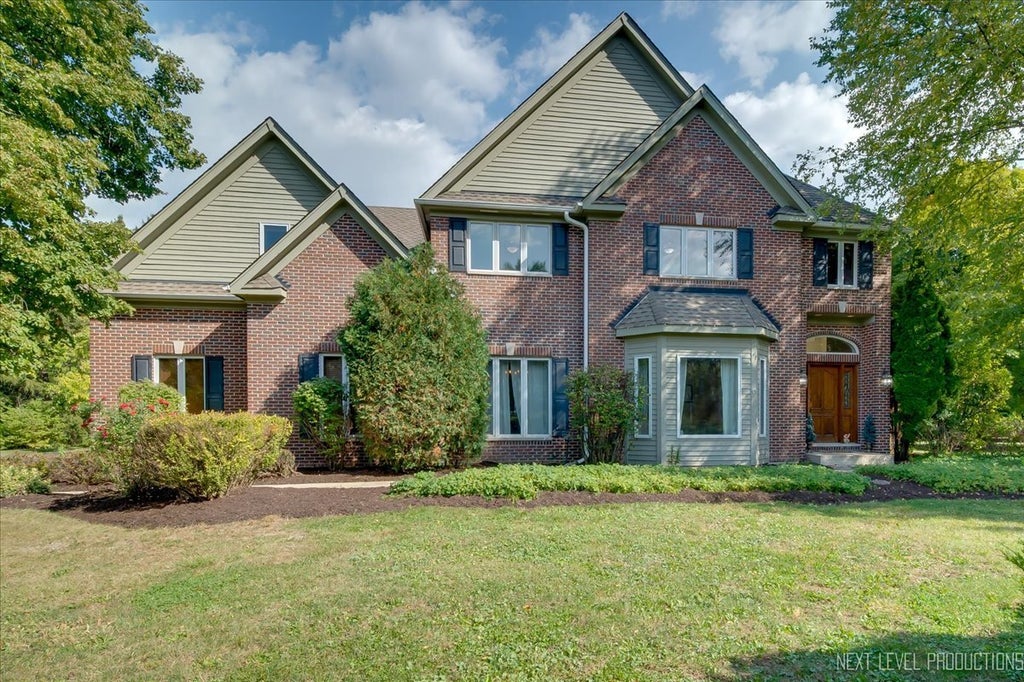 5n661 Leola Lane, St. Charles