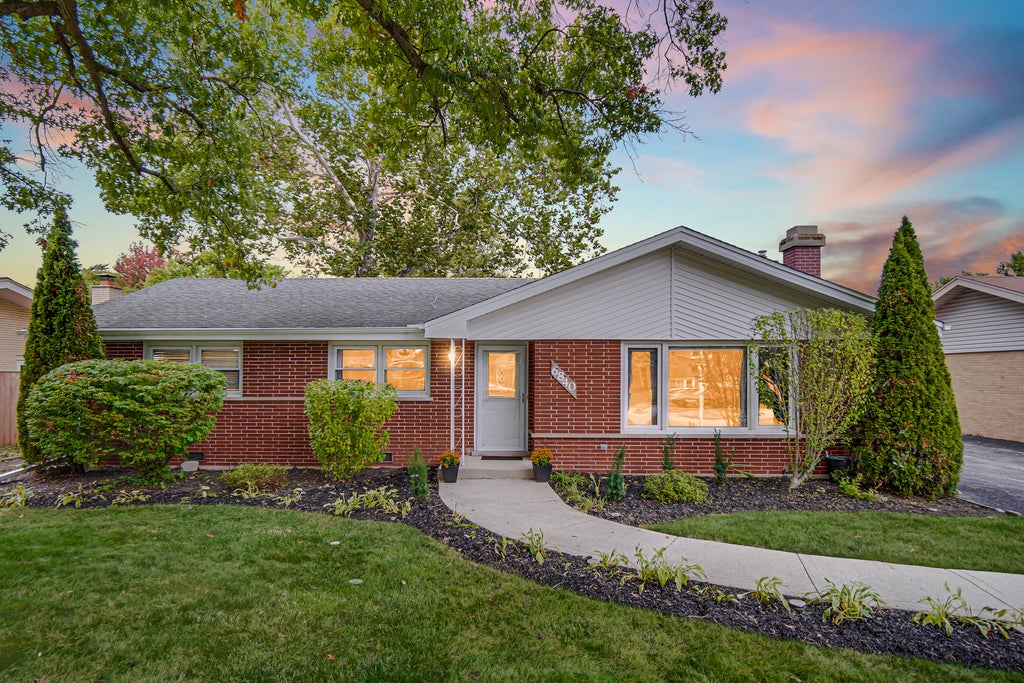 6840 West Evergreen Avenue, Palos Heights