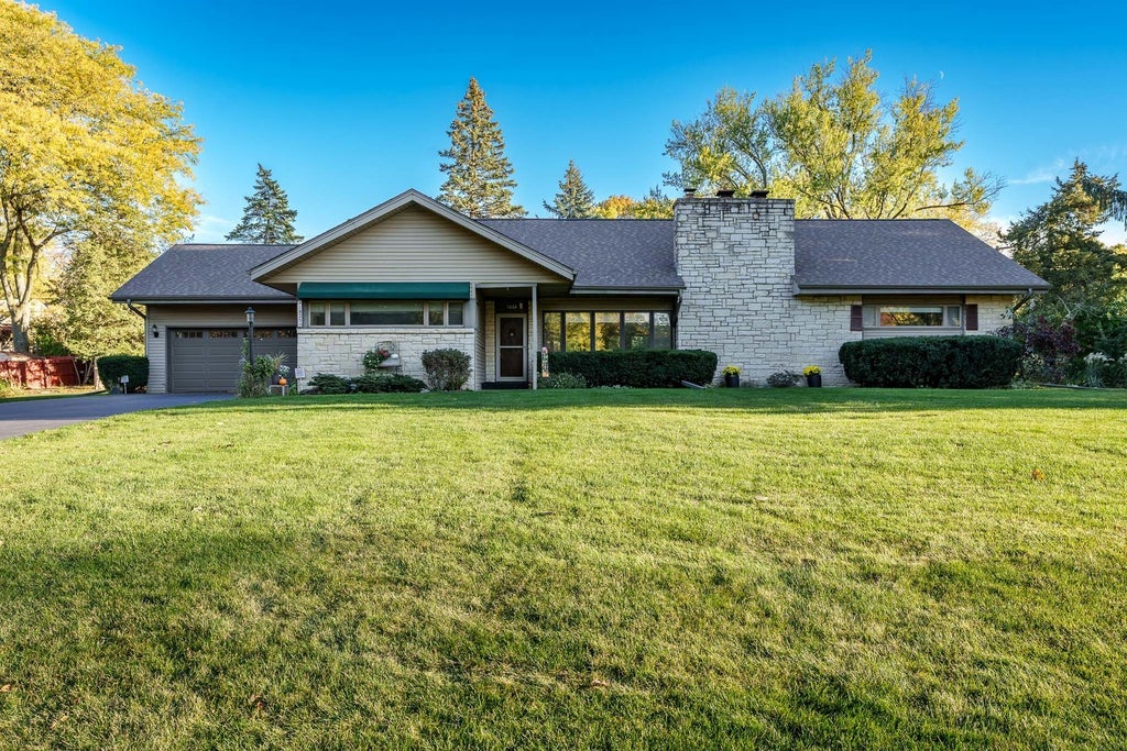 1825 Edgebrook Drive, Rockford