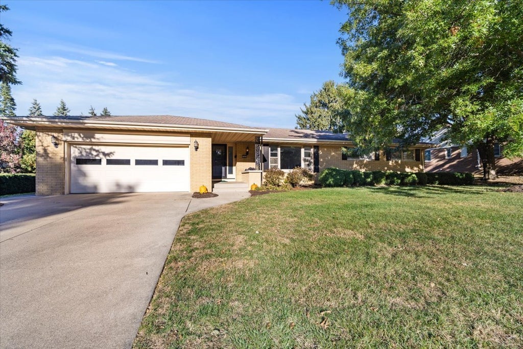 206 Imperial Drive, Bloomington