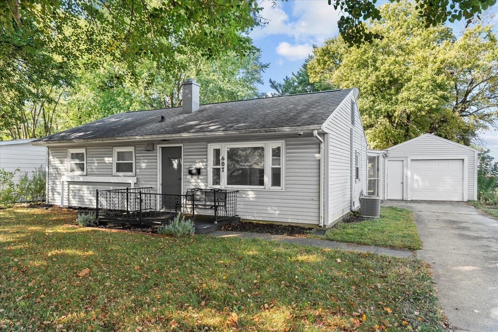 607 North Edwin Street, Champaign