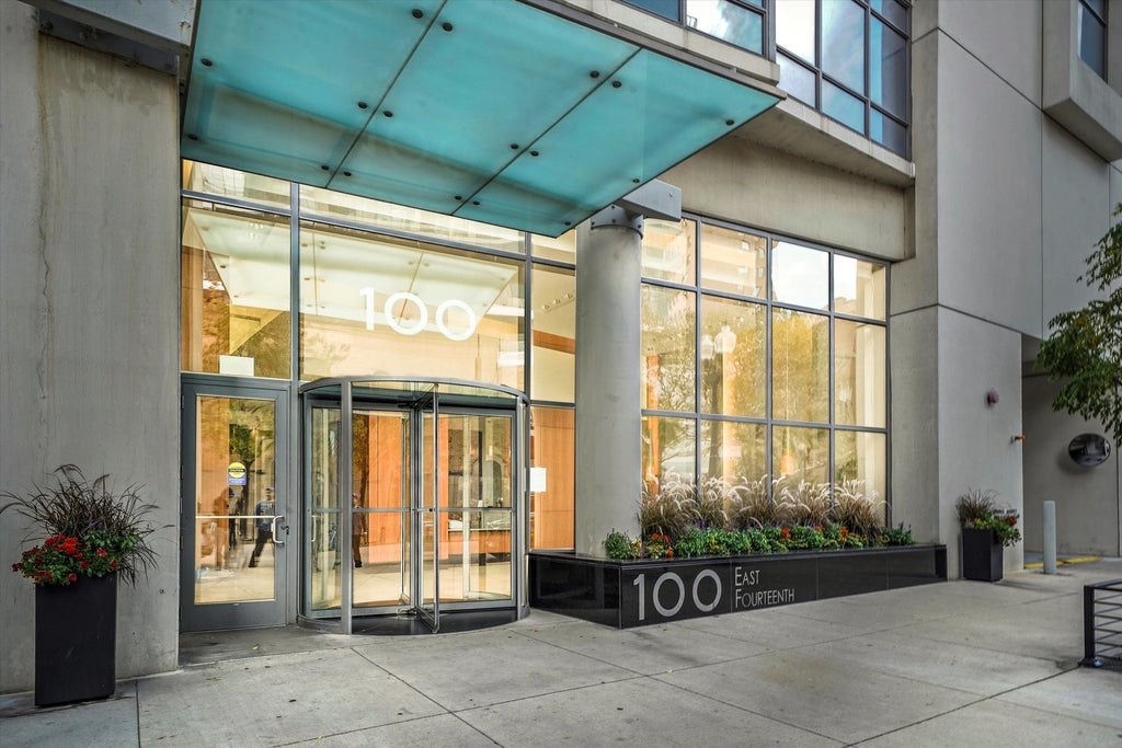 100 East 14th Street 1203, Chicago, 60605