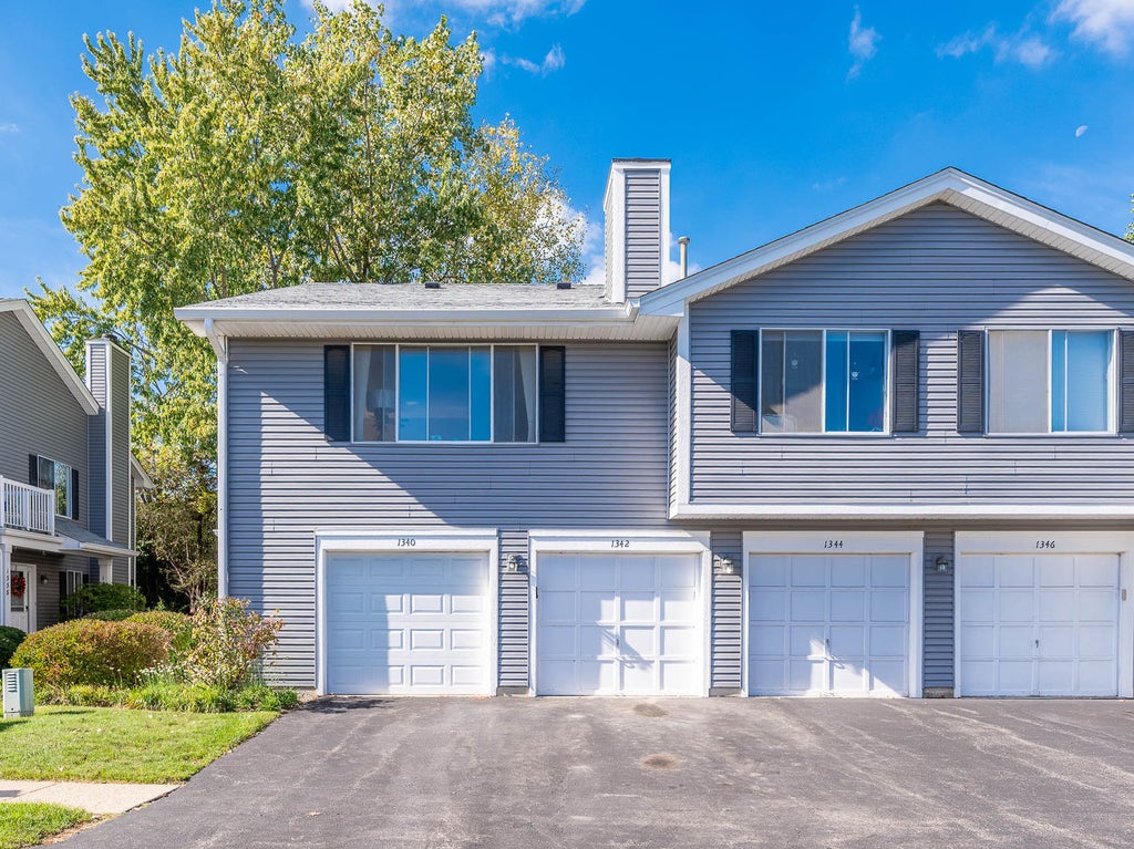 1342 Barclay Lane 3-6, Deerfield