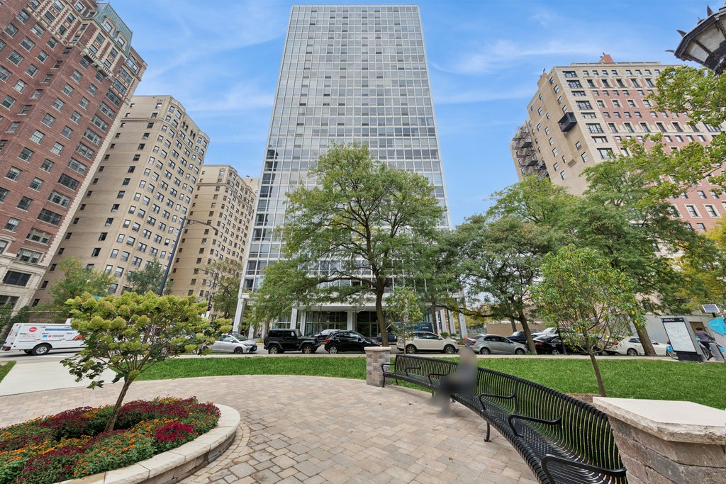 2400 North Lakeview Avenue 1106, Chicago