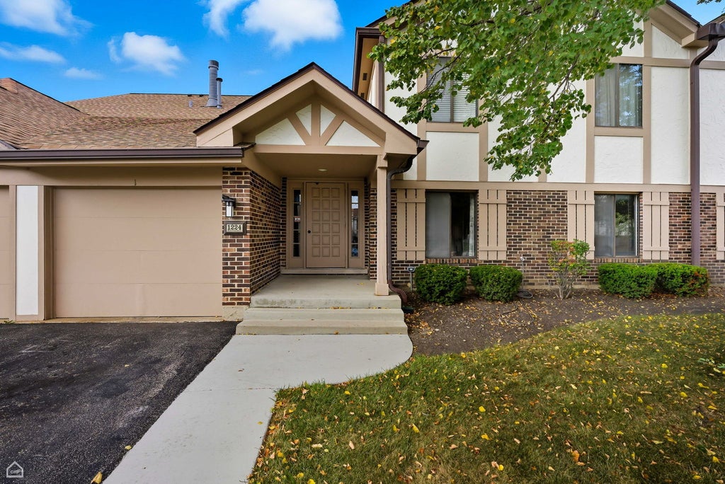 1224 Knottingham Court 1a, Schaumburg