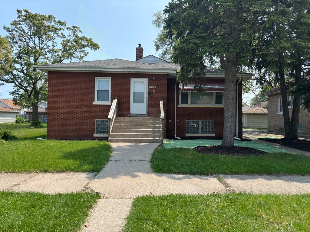655 Hirsch Avenue, Calumet City