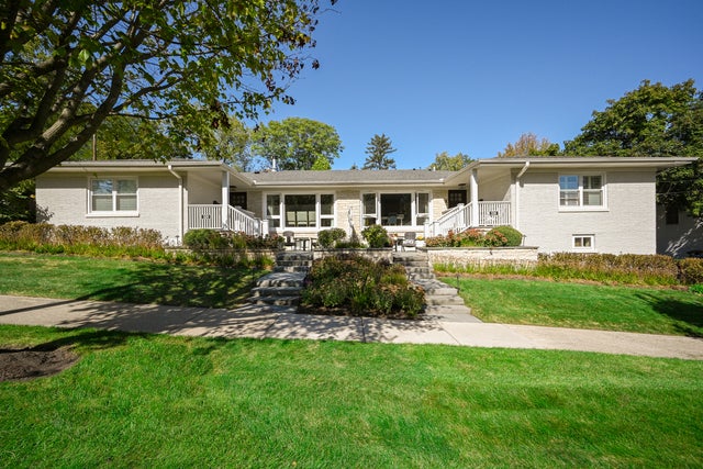 530 Anthony Street 530, Glen Ellyn