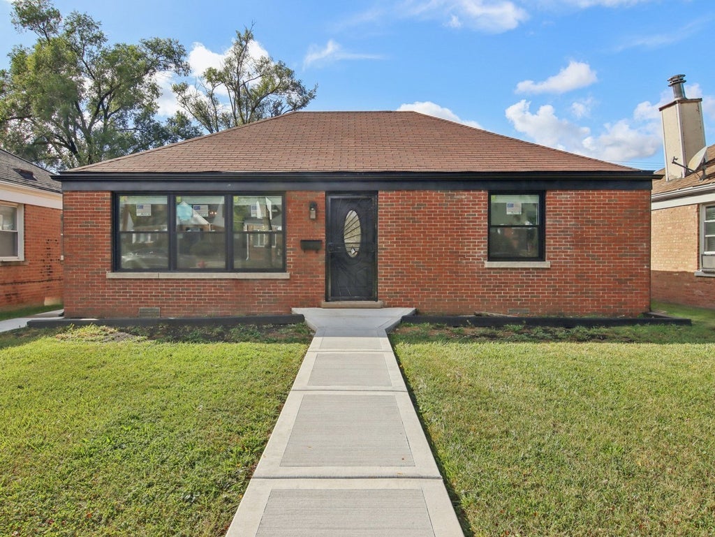 404 Frederick Avenue, Bellwood