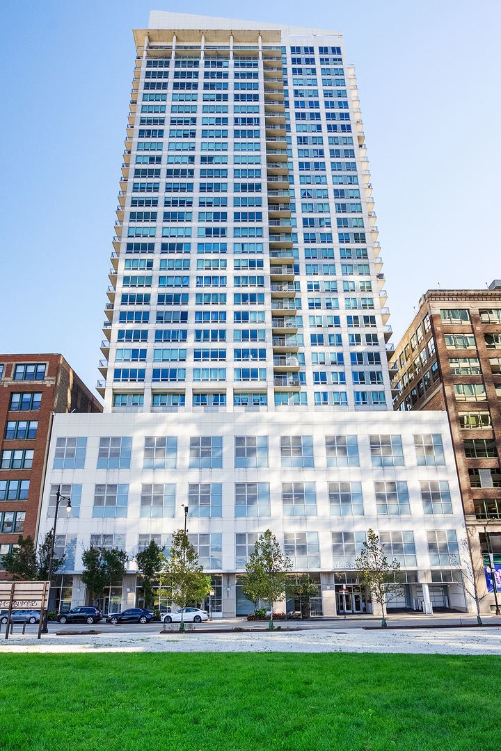 701 South Wells Street 3006, Chicago