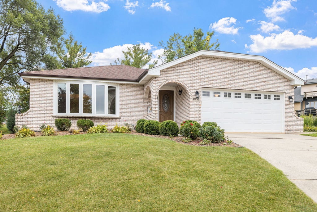 13255 West Long Run Court, Homer Glen