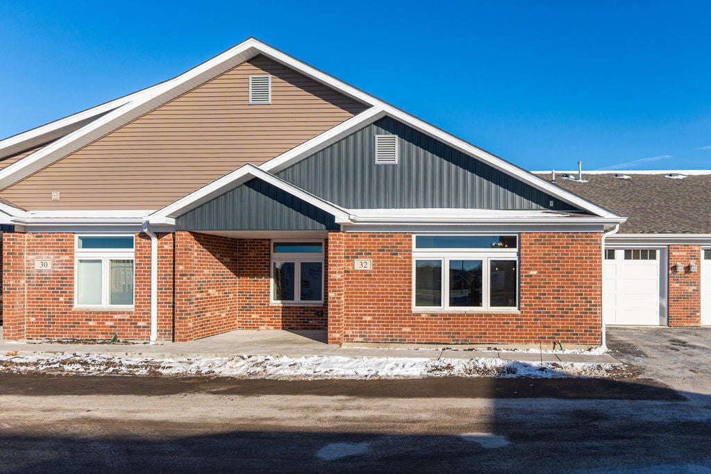 60 Kloe Lane 60, Sycamore