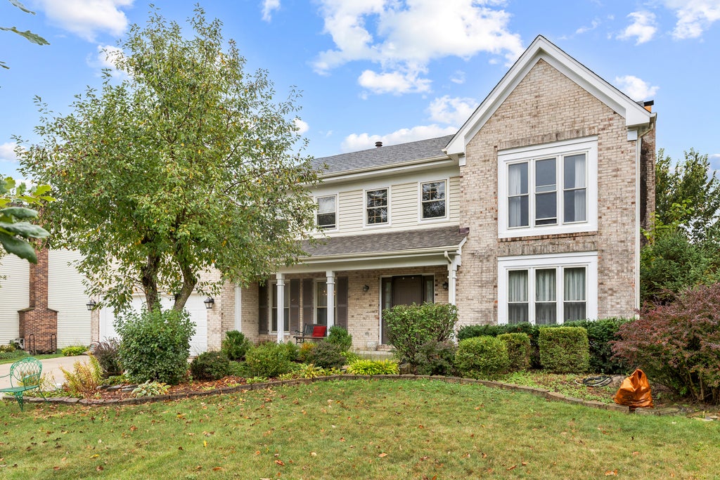 1525 Sandburg Drive, Schaumburg