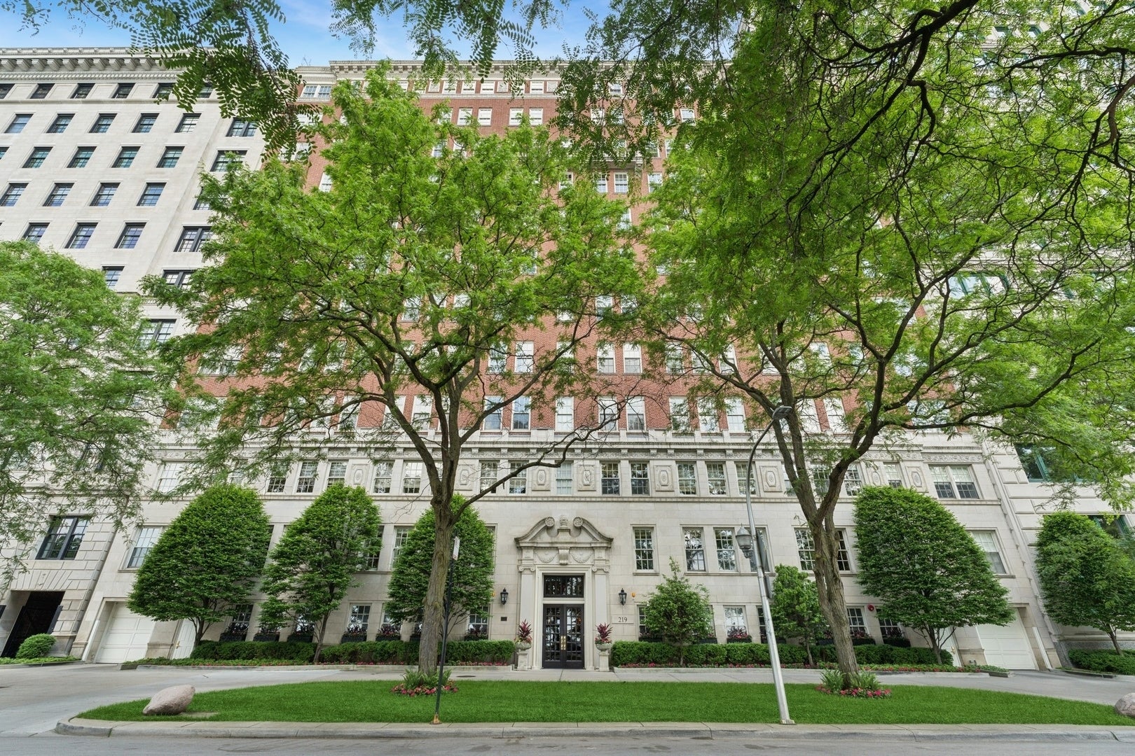 Photo of Listing #12496391