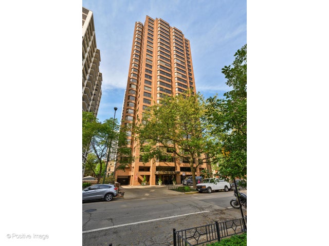 1410 North State Parkway 27a, Chicago