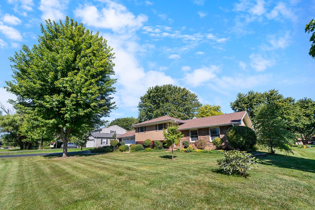 29w316 Andermann Drive, Naperville