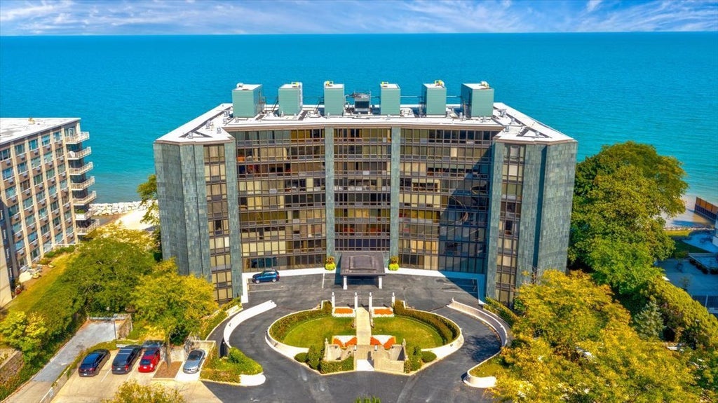1420 Sheridan Road 1h, Wilmette, 60091