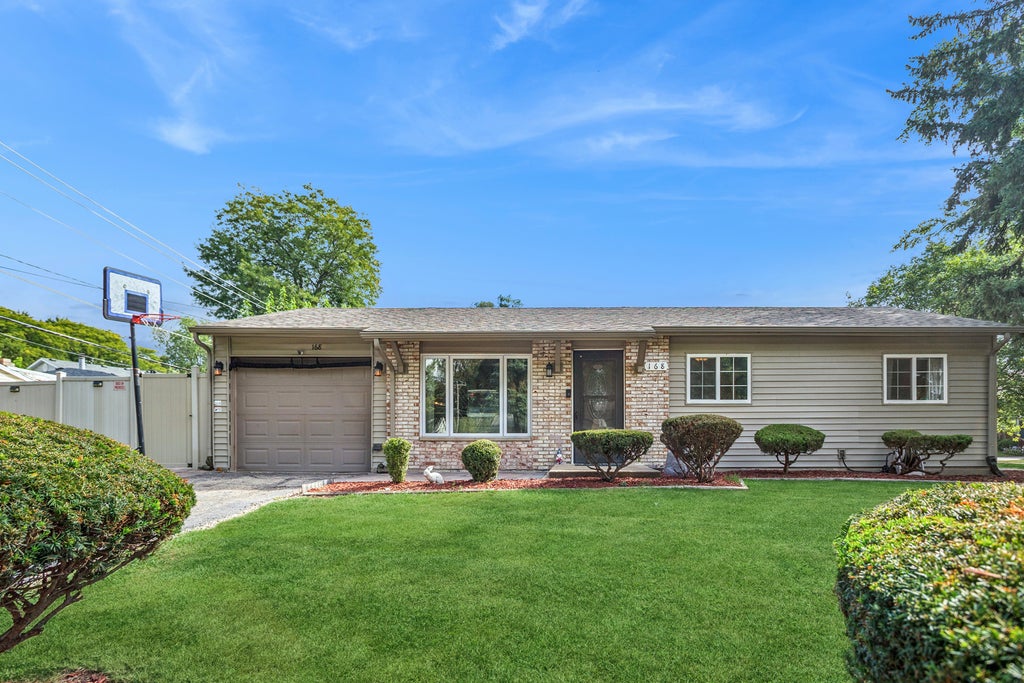 168 Bedford Road, Bolingbrook