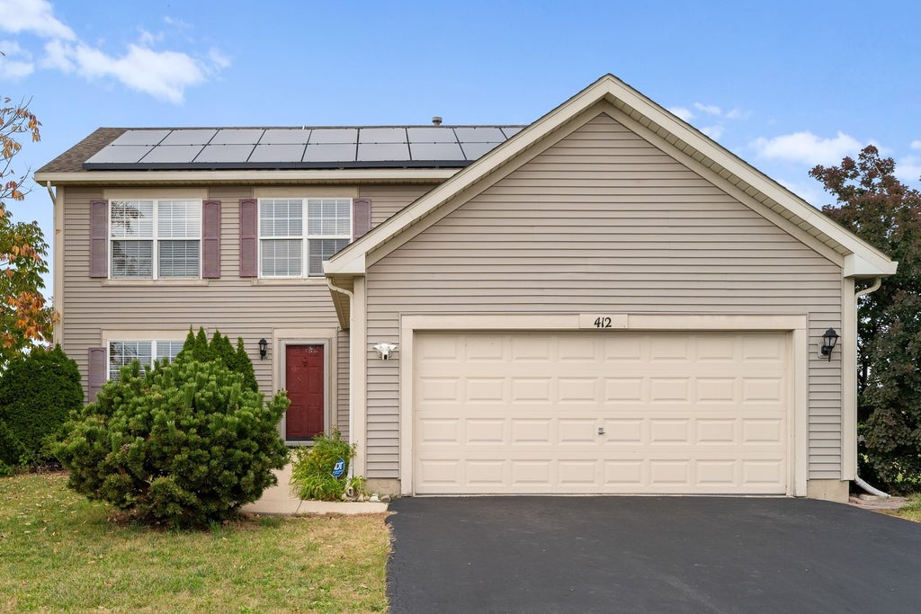 412 Clifton Lane, Bolingbrook