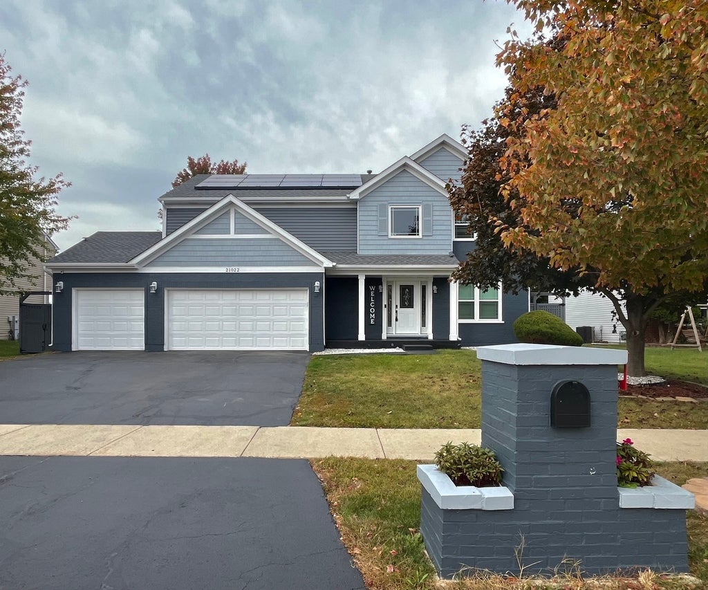 21022 Longmeadow Drive, Crest Hill