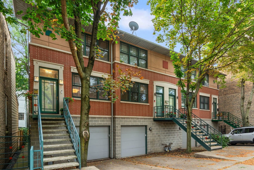 2039 West Webster Avenue, Chicago