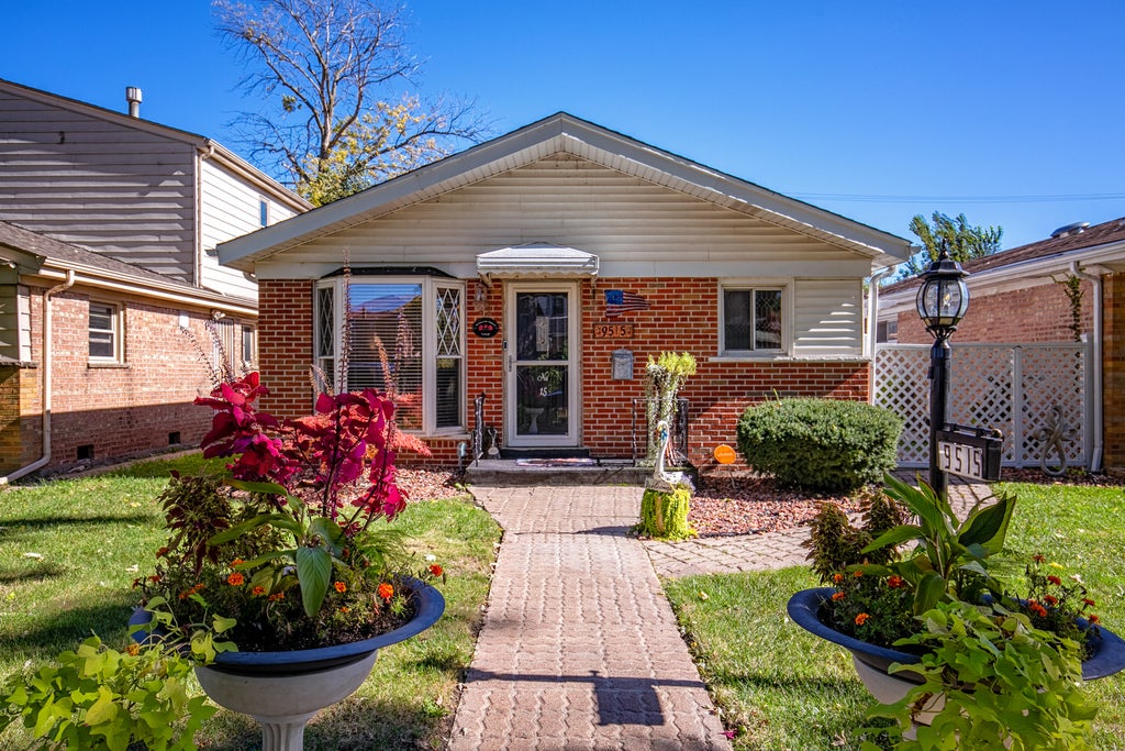 9515 South Peoria Street, Chicago, 60643