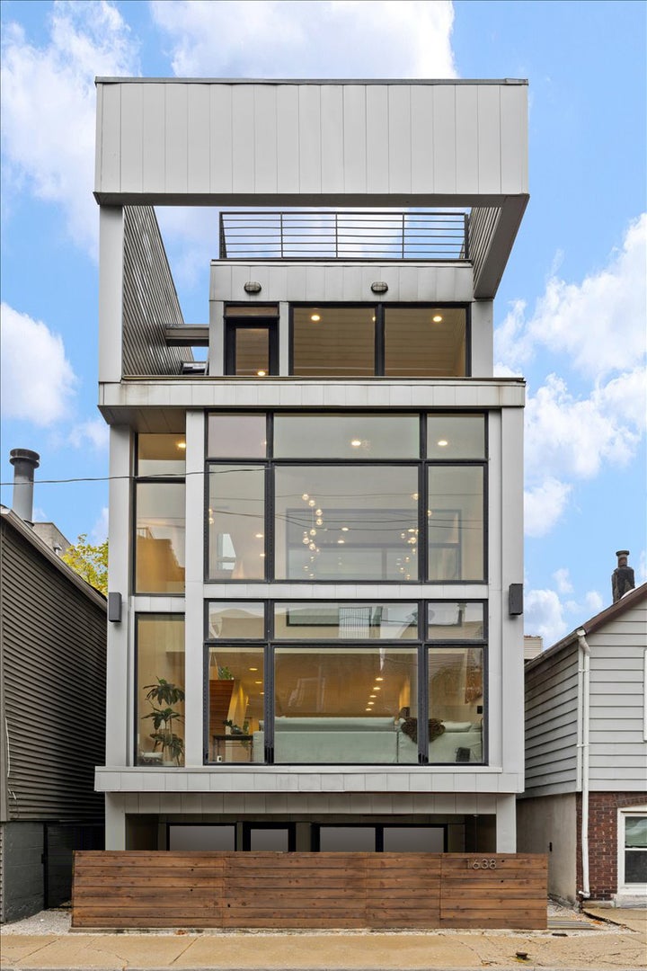 1638 West Ontario Street, Chicago, 60622