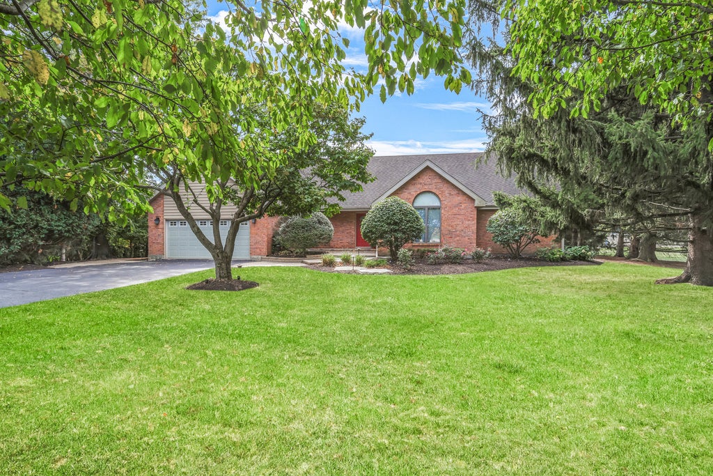 15857 West Baker Road, Manhattan