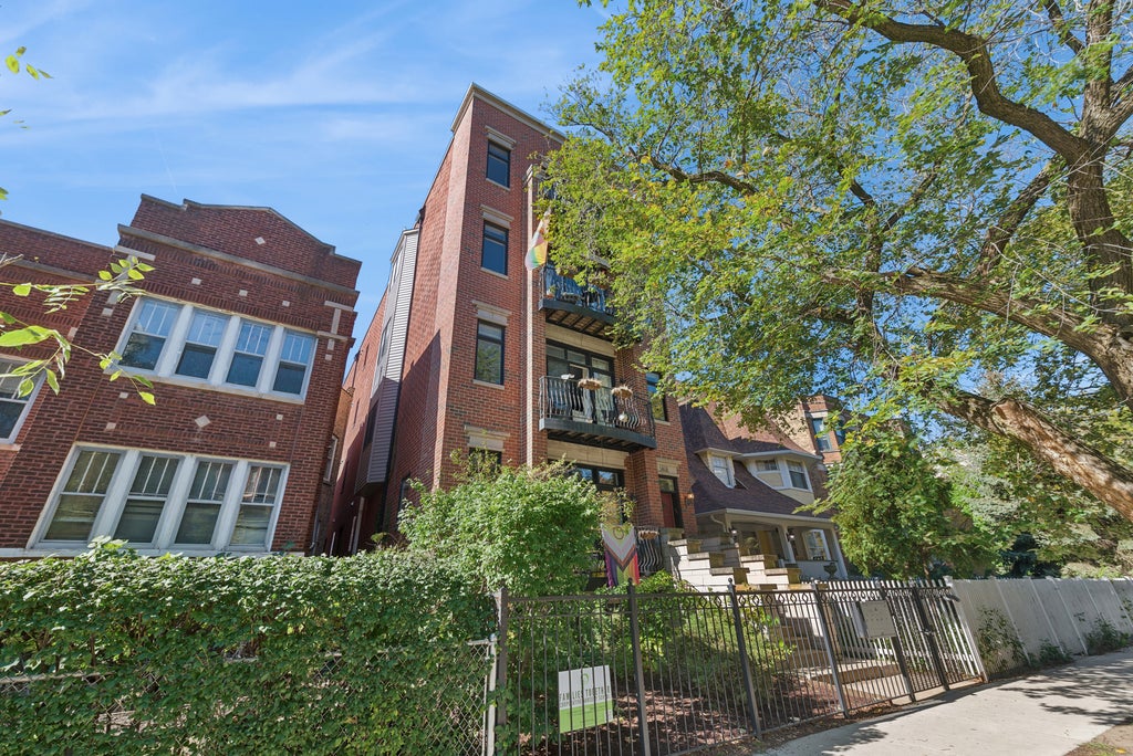 5818 North Winthrop Avenue 4, Chicago