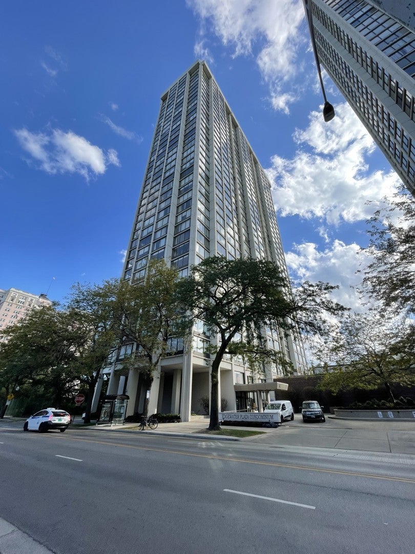 5455 North Sheridan Road 2611, Chicago, 60640