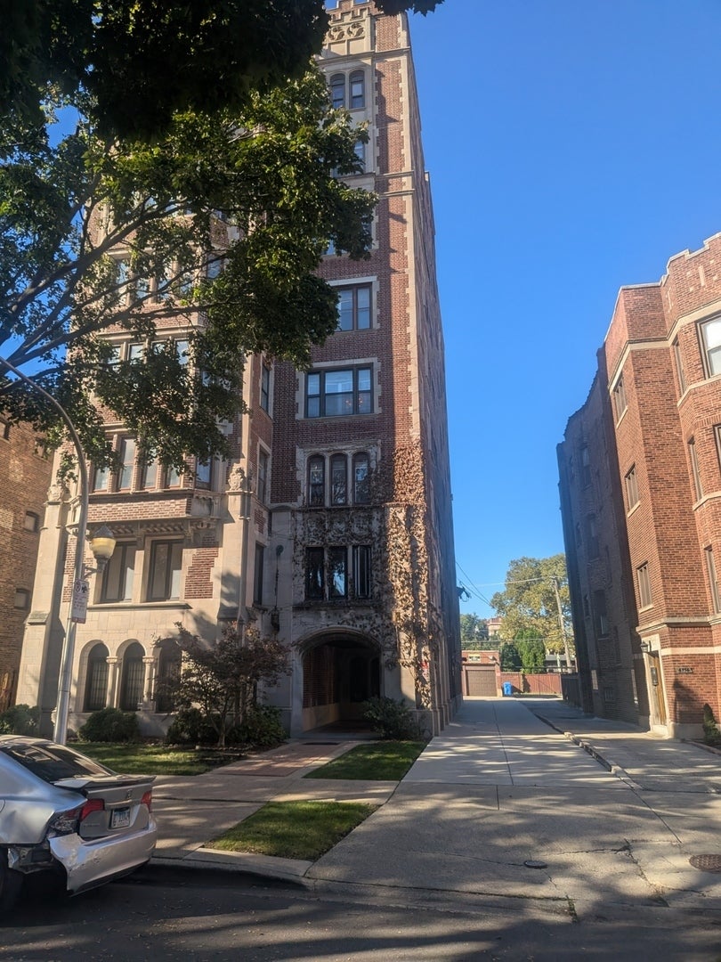 6740 South Oglesby Avenue 2, Chicago