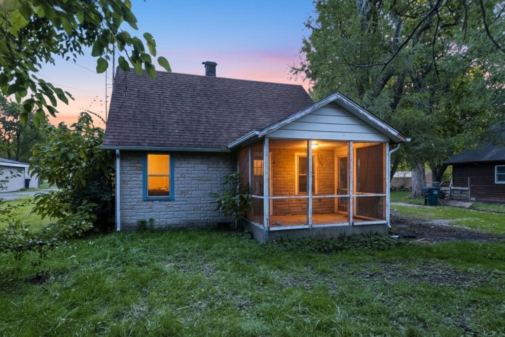 2131 West Exchange Street, Crete