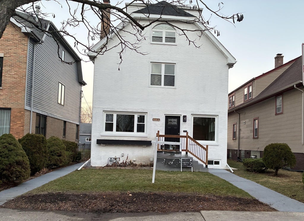 1037 Dodge Avenue, Evanston, 60202